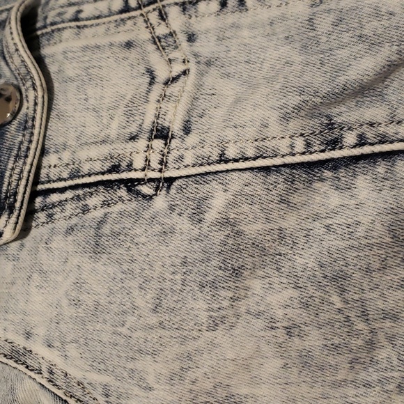 🧿Guess Denim Jacket - Picture 5 of 8